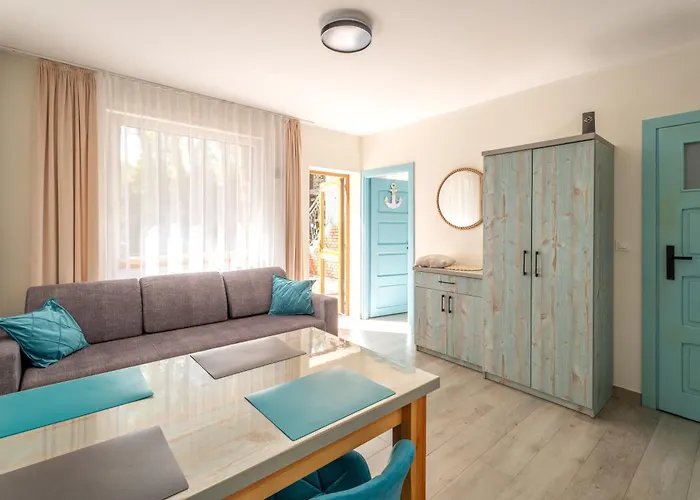 Goscinne Zaczek Pansiyon Dębki